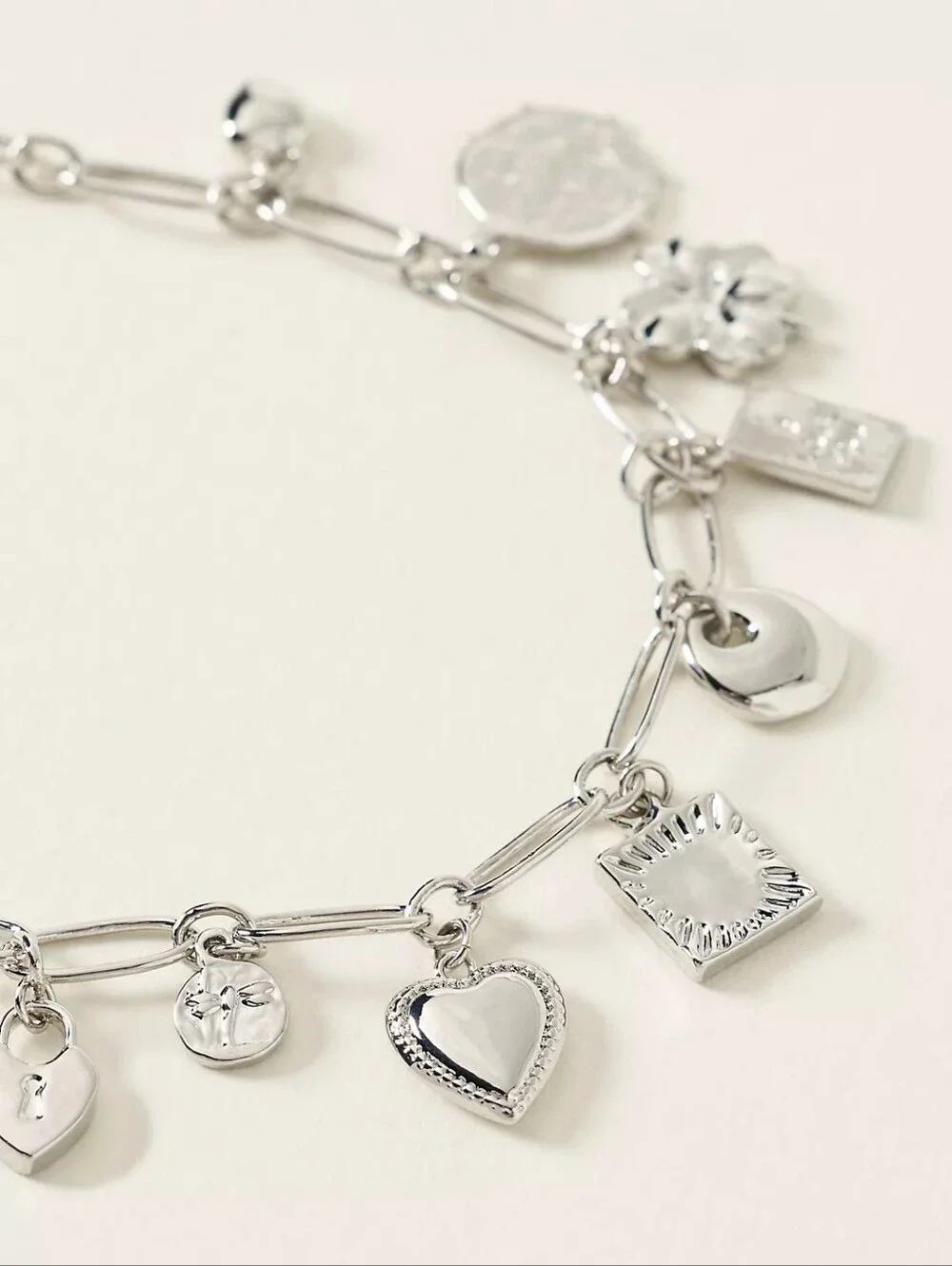 🪷NWT Anthropologie Multi-Charms Phone Chain, 14K Gold Plated Silver🌙